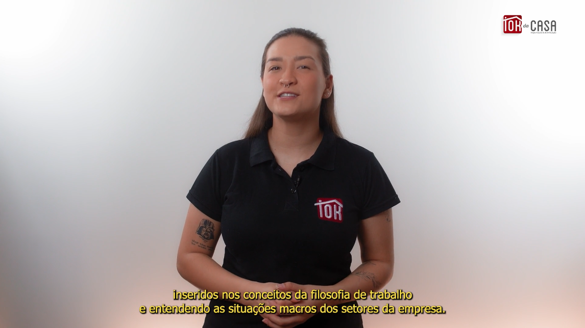 Produtora de vídeo Curitiba, produtora audiovisual Curitiba, vídeo institucional Curitiba, vídeo corporativo Curitiba, vídeos EAD Curitiba, vídeos de treinamento Curitiba, Toque da Casa, A Mosca Branca Films, vídeos educacionais Curitiba, plataforma EAD Curitiba, vídeos empresariais Paraná, vídeos internos de equipe Curitiba, produtora de vídeo no Paraná, storytelling corporativo Curitiba, produção audiovisual Curitiba-PR.