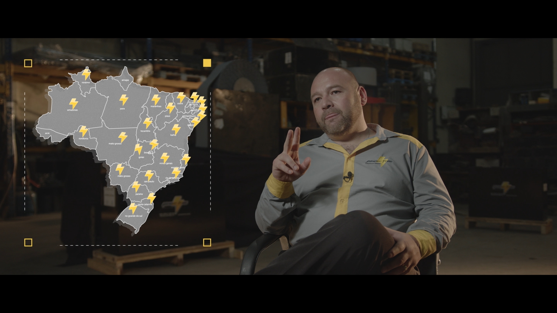Produtora de vídeo Curitiba, vídeo institucional Curitiba, vídeo corporativo industrial, Powertrac Baterias, baterias tracionárias, vídeo para indústria, produção audiovisual Curitiba, A Mosca Branca Films, vídeo institucional para empresa, vídeo industrial de alto impacto, responsabilidade ambiental indústria, inovação em baterias tracionárias, vídeo empresa Paraná